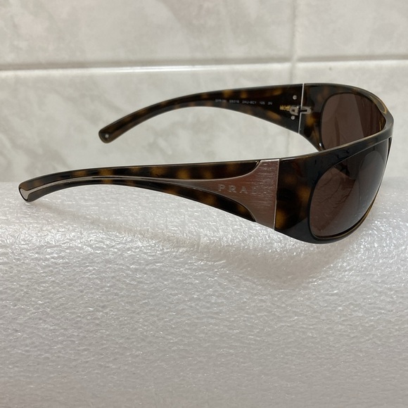 ⭐️HOST PICK⭐️ NWOT - Authentic Vintage PRADA LUXOTTICA Tortoise-Shell Sunglasses - Picture 9 of 16